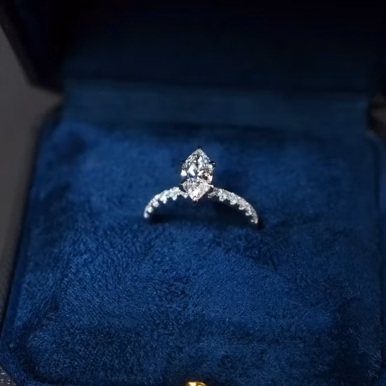 オーバル合成コランダム サファイア、ラウンド アクアマリン サファイア、研究所製サファイア