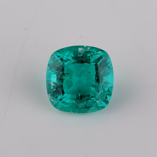 2 カラス コロンビア エメラルドグリーンカット 水熱枕 スマラグド